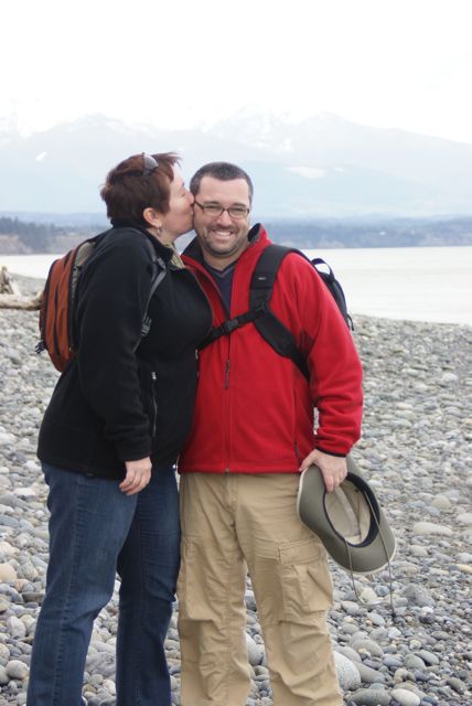 Betsy kissing Warren