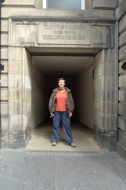 If I just close my eyes and wish at the Writer's Court I will become a writer!